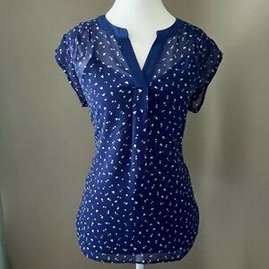 Lightweight Women’s Shirt, Size Small